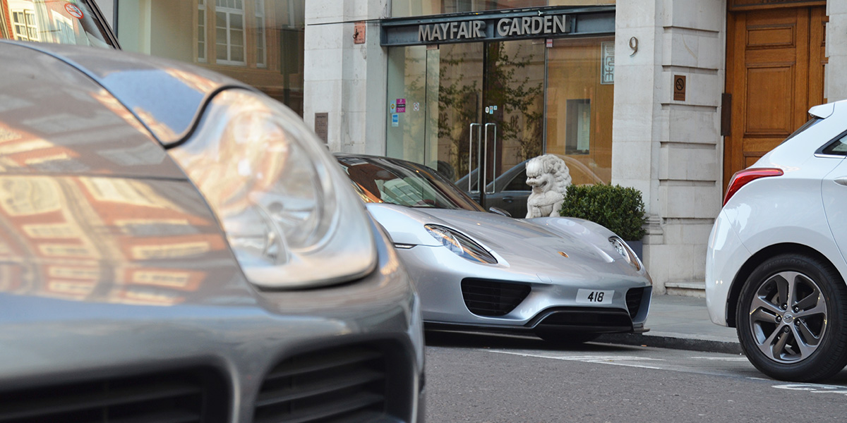 Stages of cars on Londons Sloane Street #mercedes #bentley #ferrari #l
