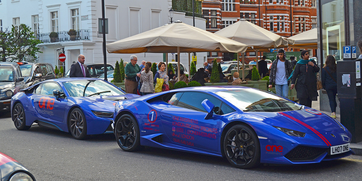 Lamborghini and BMW i8 near Harrods, Knightsbridge